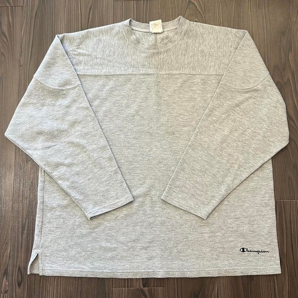 Champion Crewneck - Picture 1 of 3